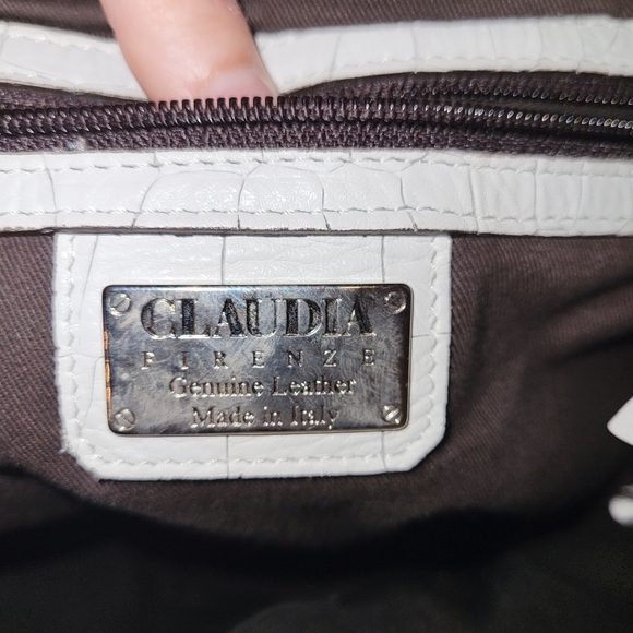 Perfect summer purse! Claudia Firenze large white leather bag! - Picture 5 of 7